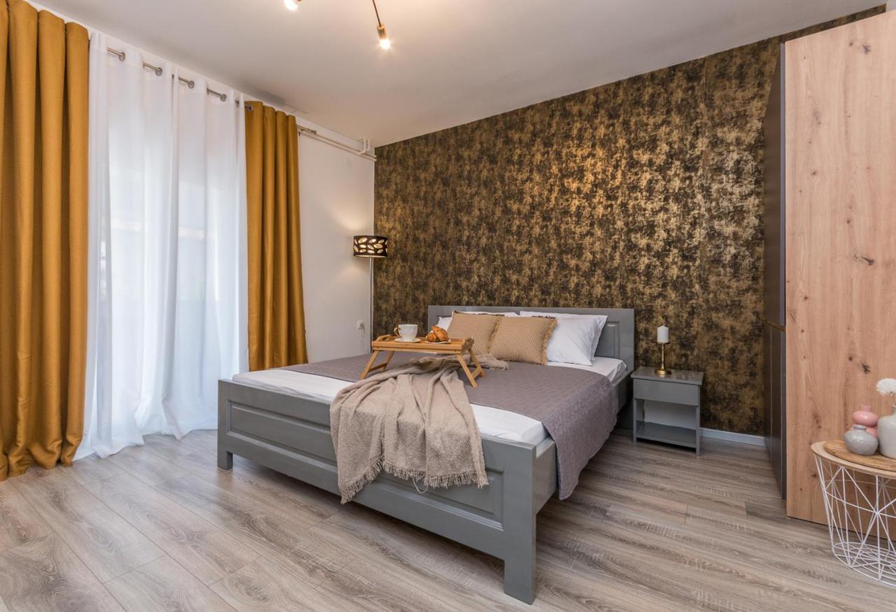 Apartmani A&M Biograd Na Moru Luaran gambar