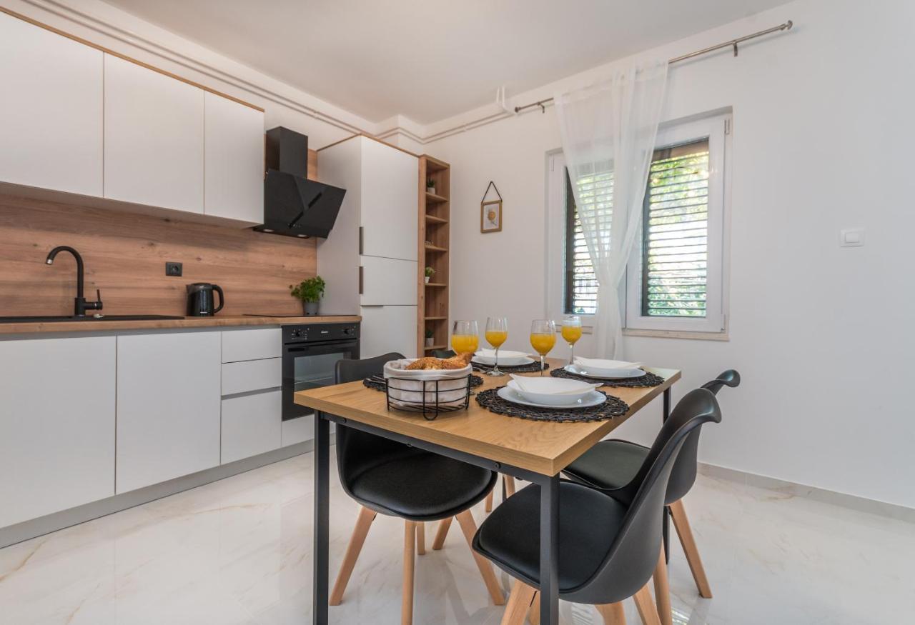 Apartmani A&M Biograd Na Moru Luaran gambar