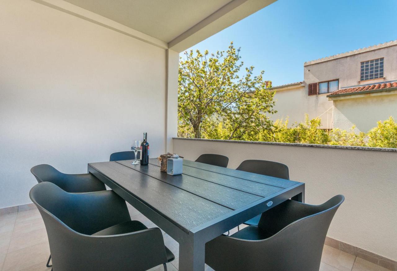 Apartmani A&M Biograd Na Moru Luaran gambar