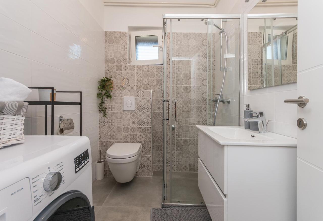 Apartmani A&M Biograd Na Moru Luaran gambar