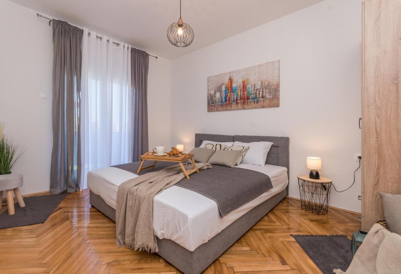 Apartmani A&M Biograd Na Moru Luaran gambar